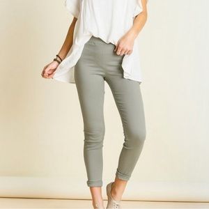 Mint Leggings with Back Pockets